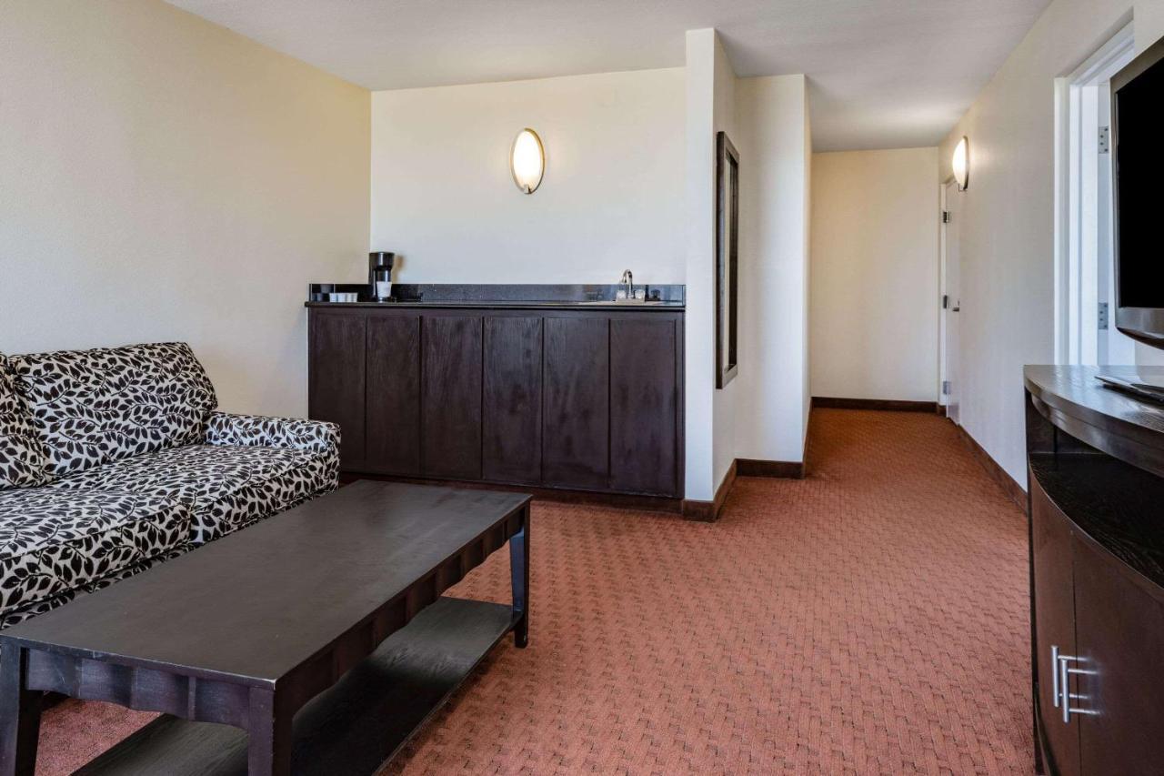Wyndham Sacramento Hotel Carmichael Eksteriør billede